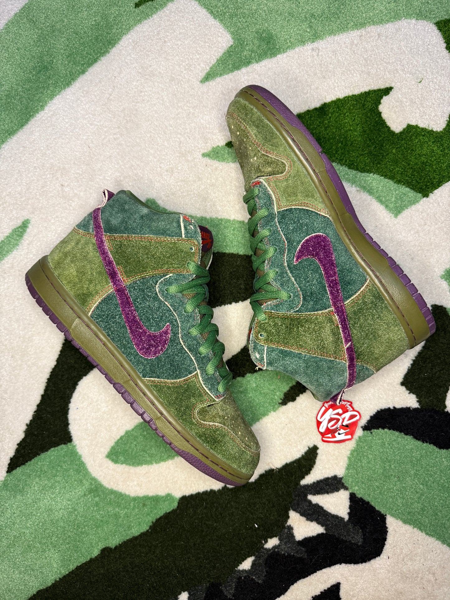 Nike SB Dunk High “Skunk”