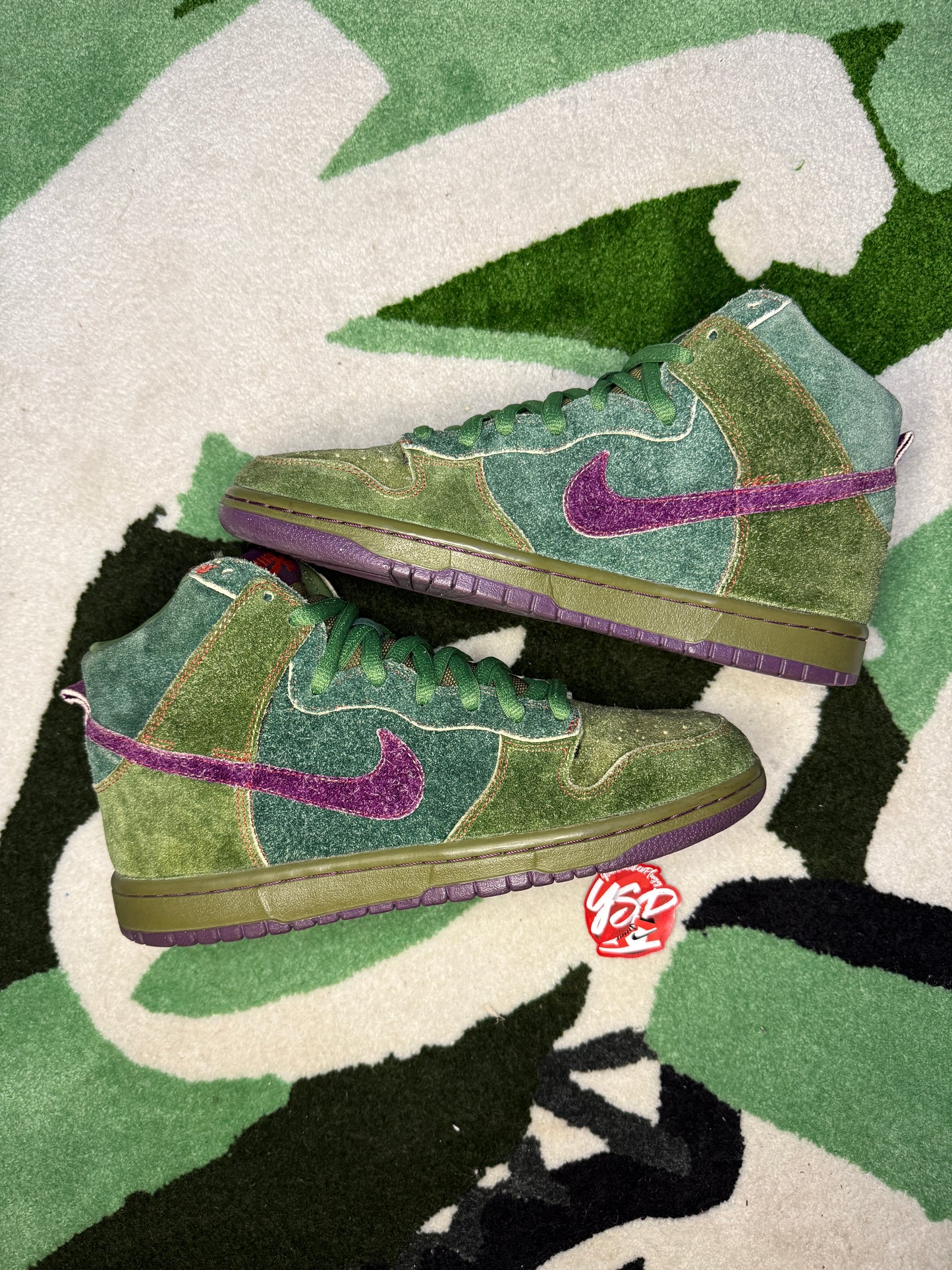 Nike SB Dunk High “Skunk”