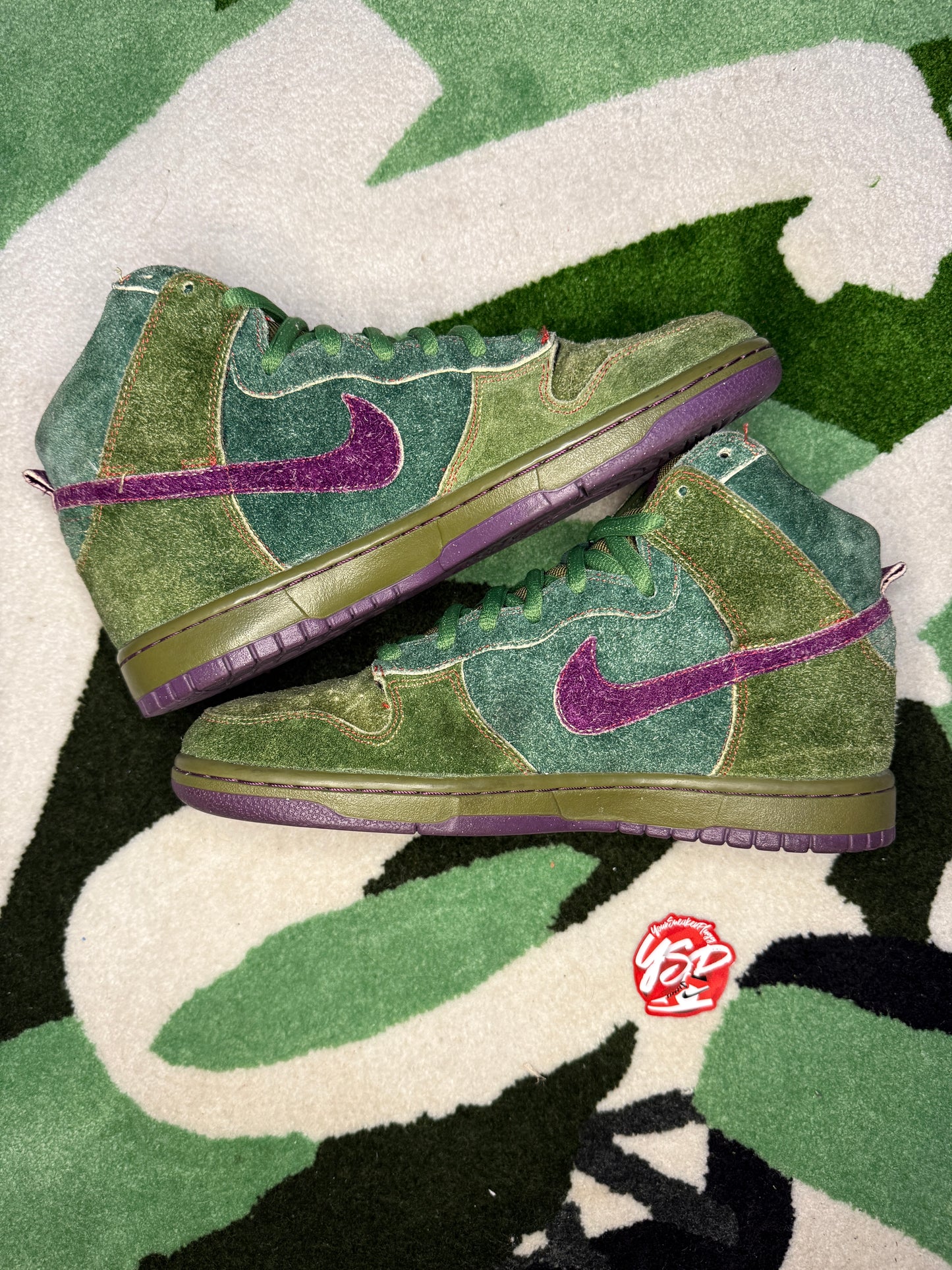 Nike SB Dunk High “Skunk”