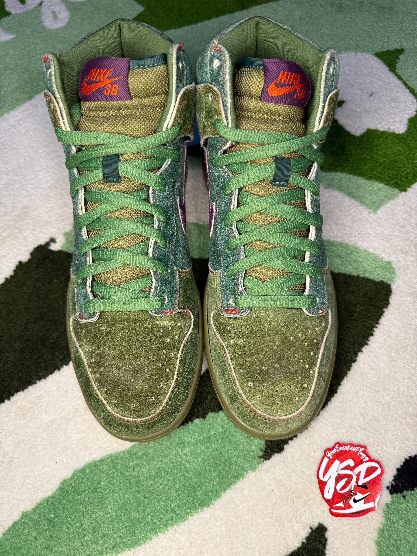 Nike SB Dunk High “Skunk”
