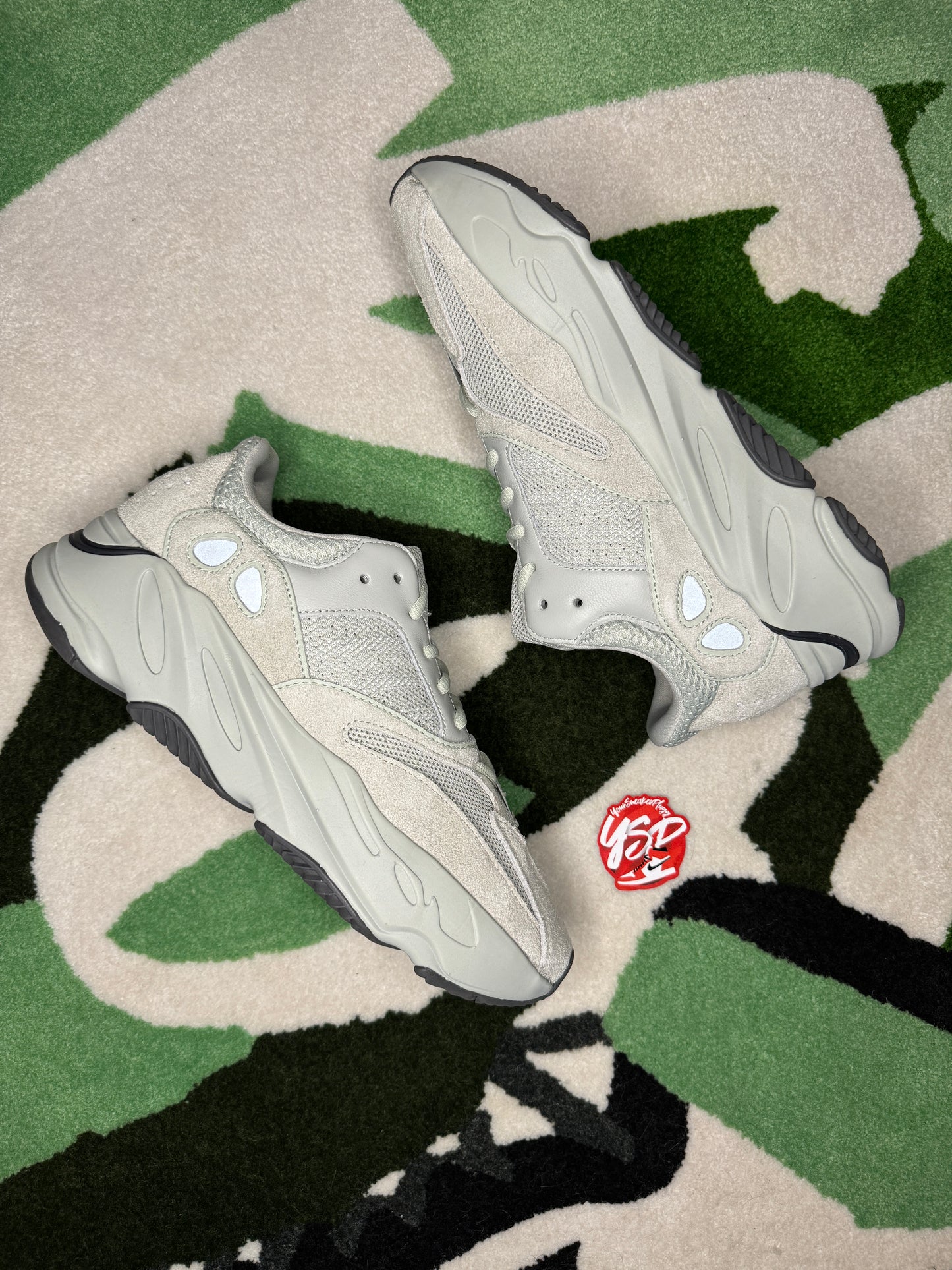 Yeezy 700 “Salt”