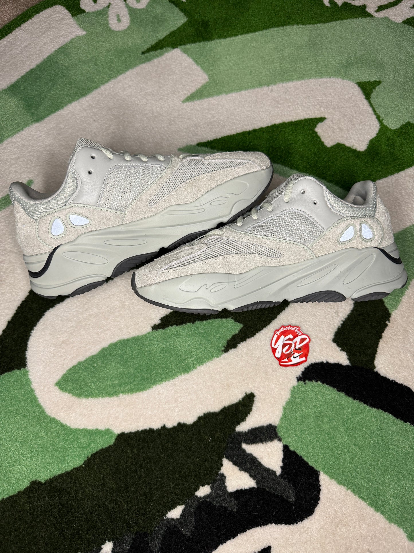 Yeezy 700 “Salt”