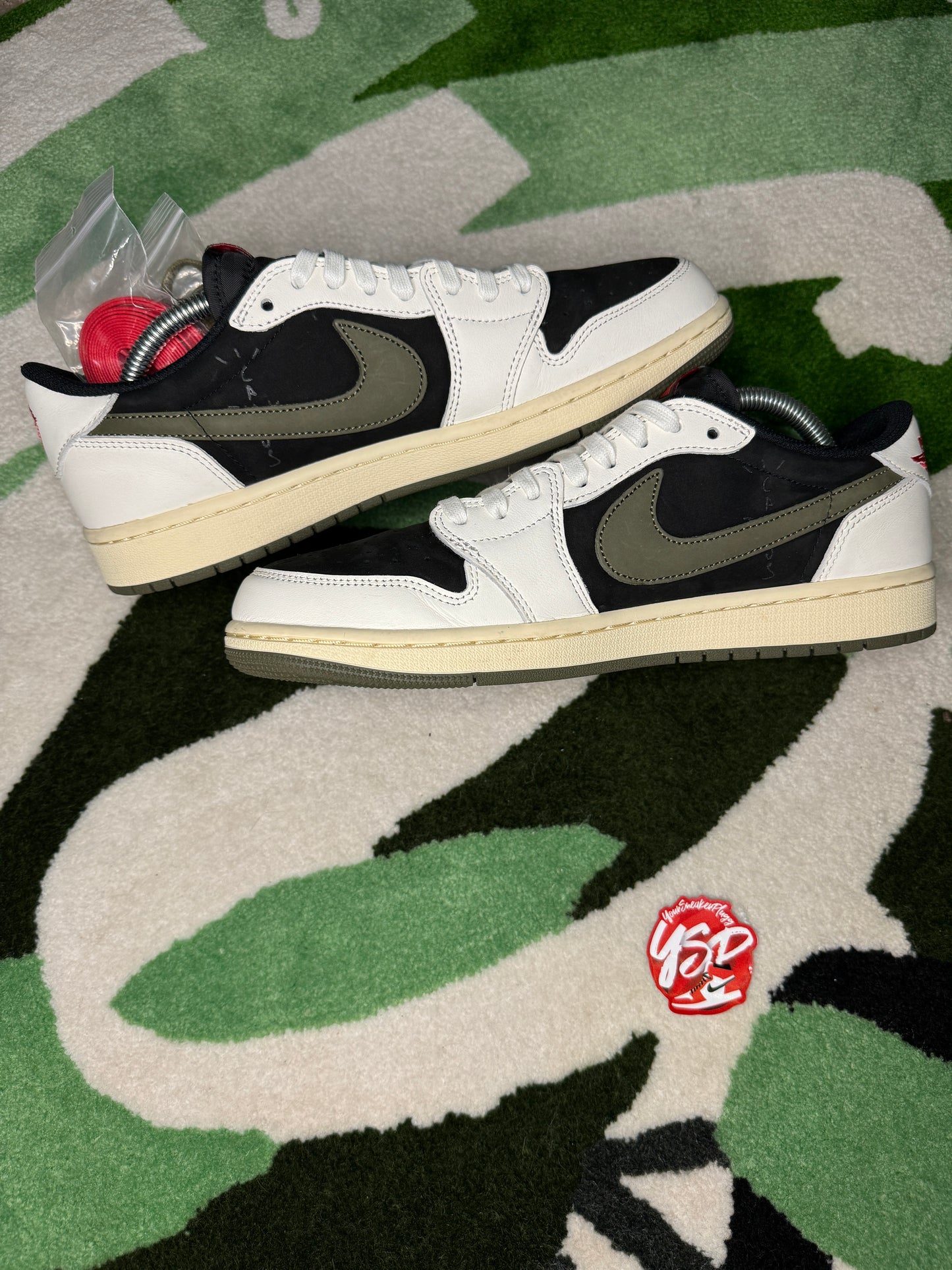 Jordan 1 Low Travis Scott “Olive”