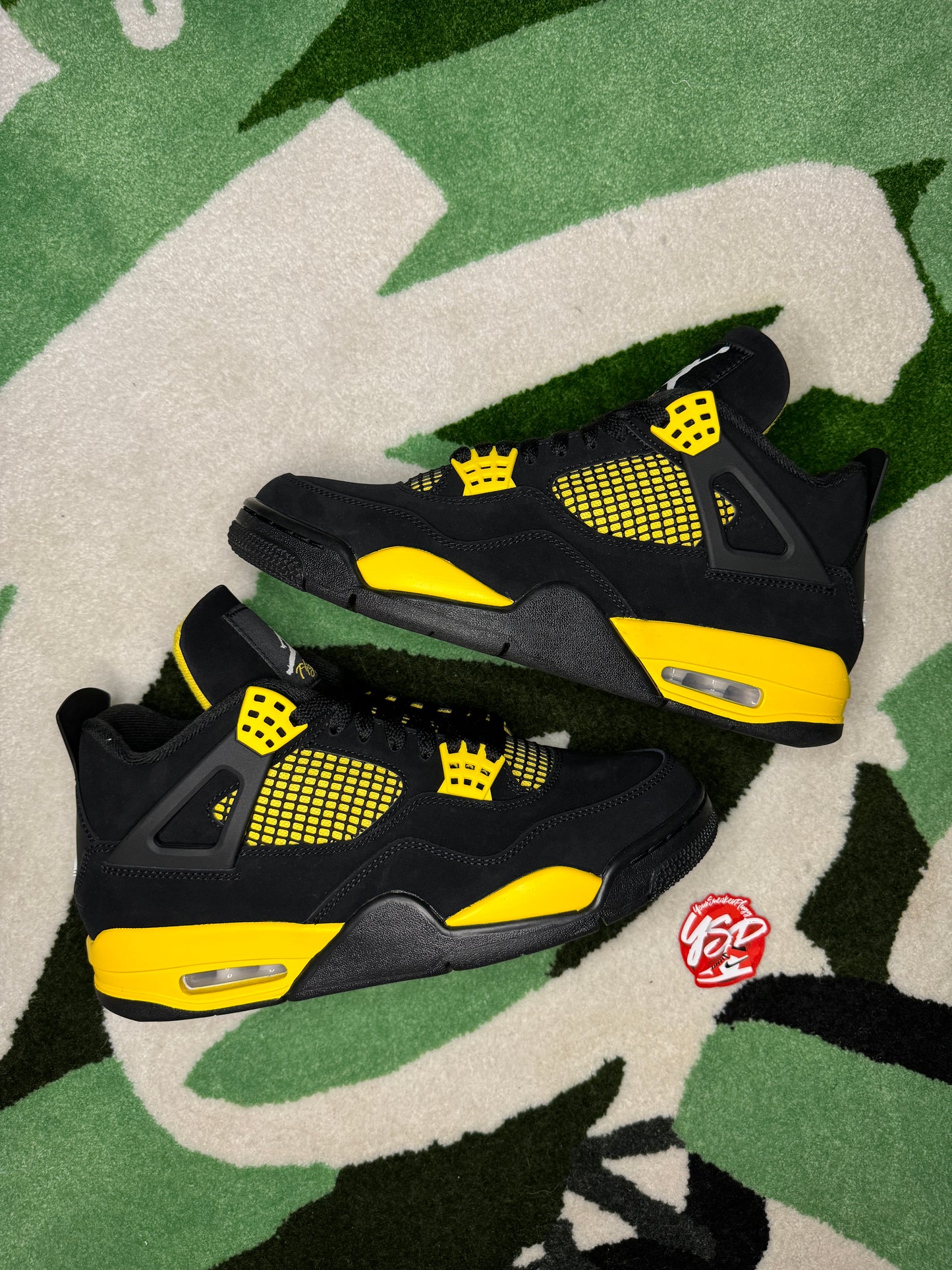 Jordan 4 “Thunder”