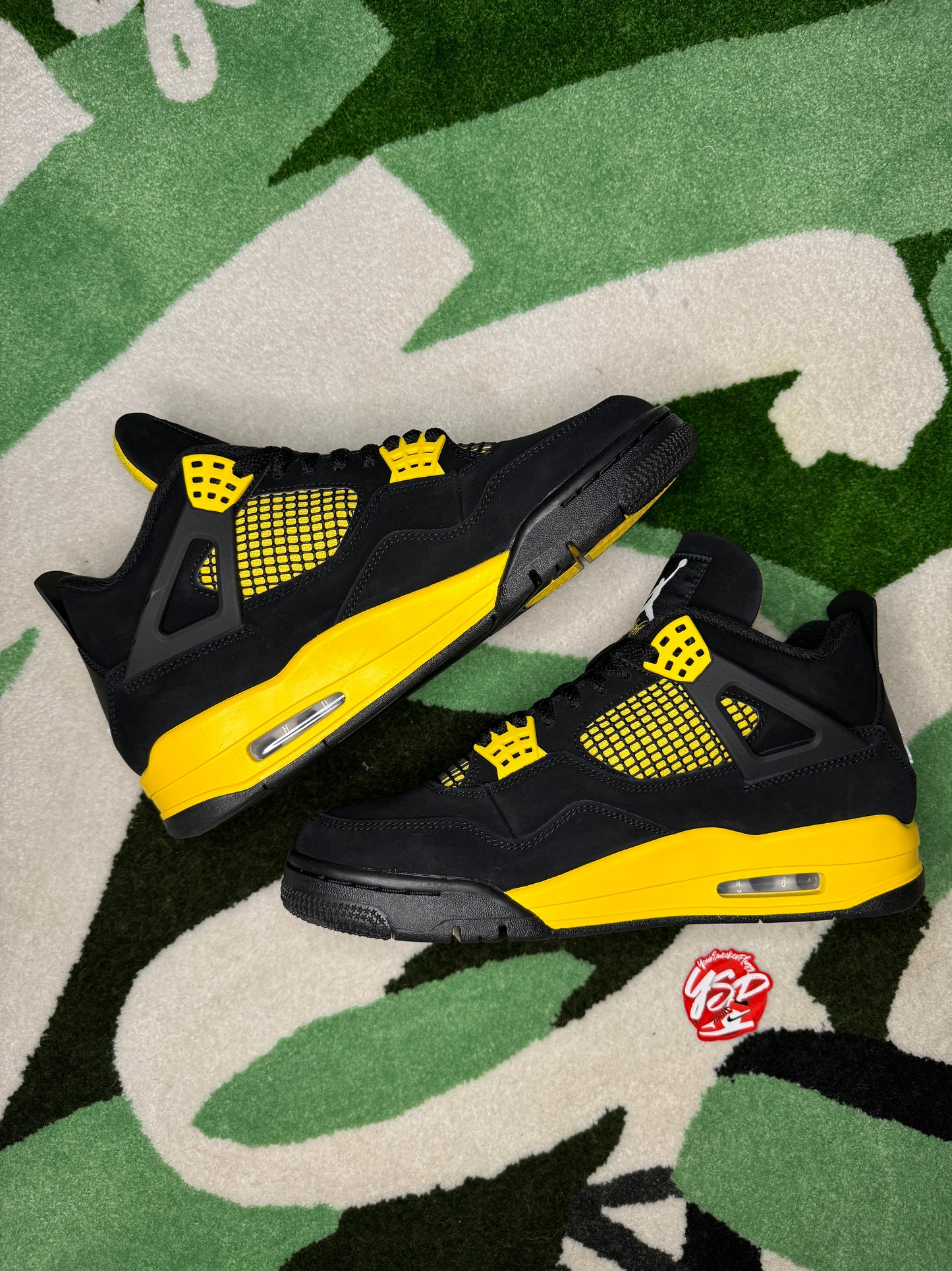 Jordan 4 “Thunder”