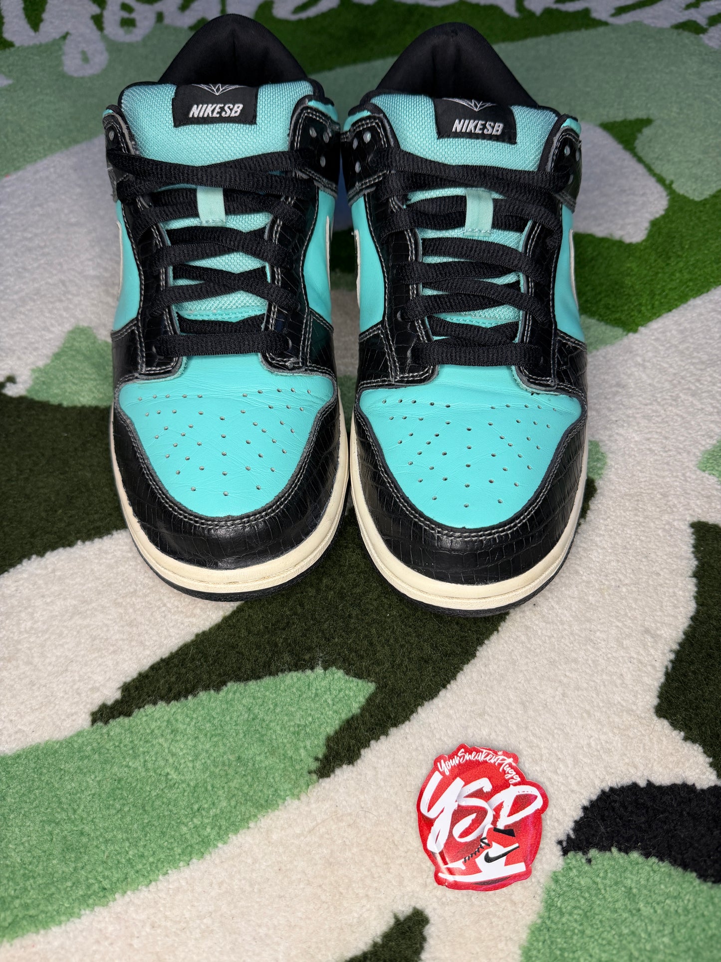 Nike SB Dunk Low x Diamond Supply Co. “Tiffany”