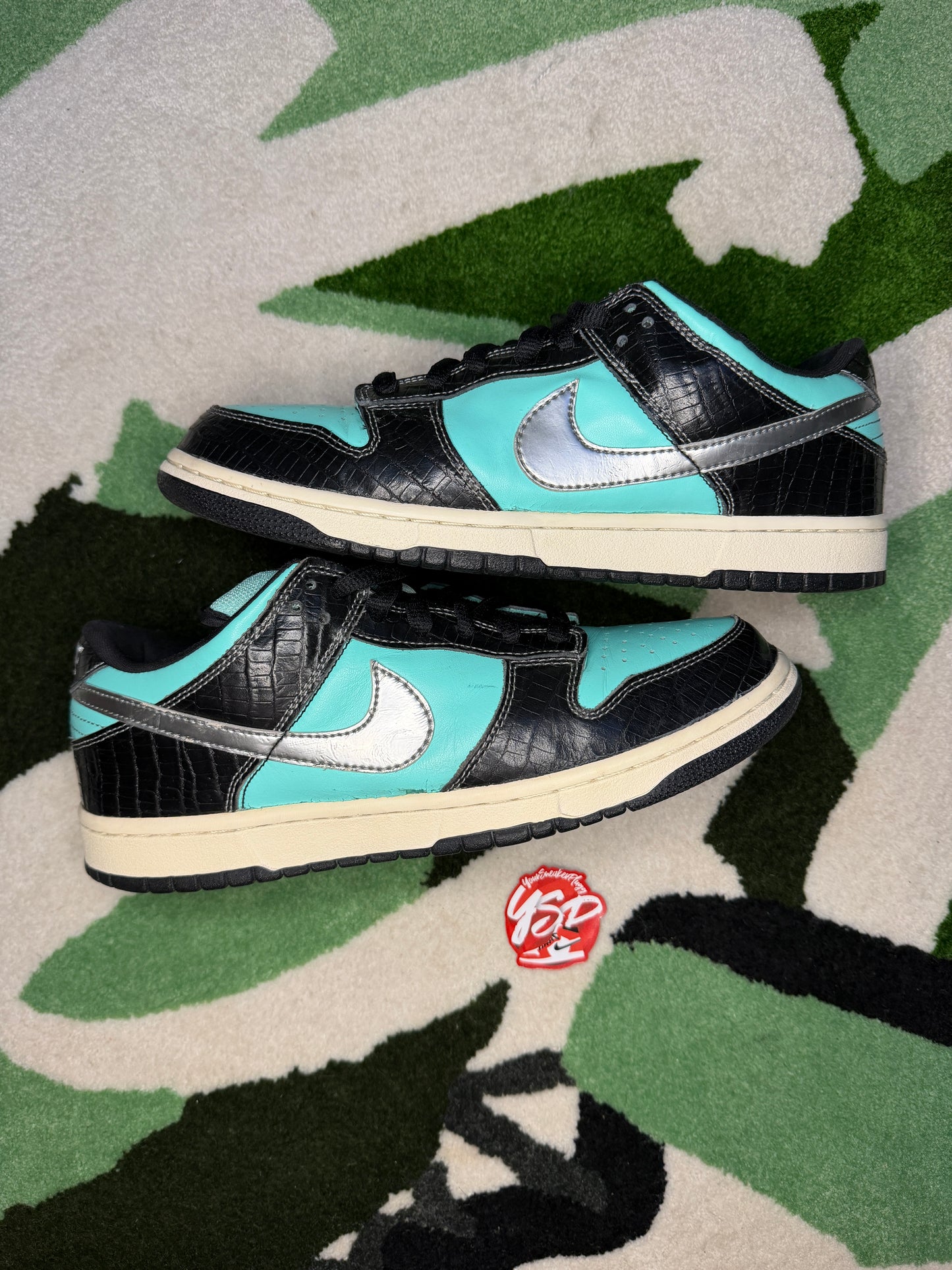 Nike SB Dunk Low x Diamond Supply Co. “Tiffany”
