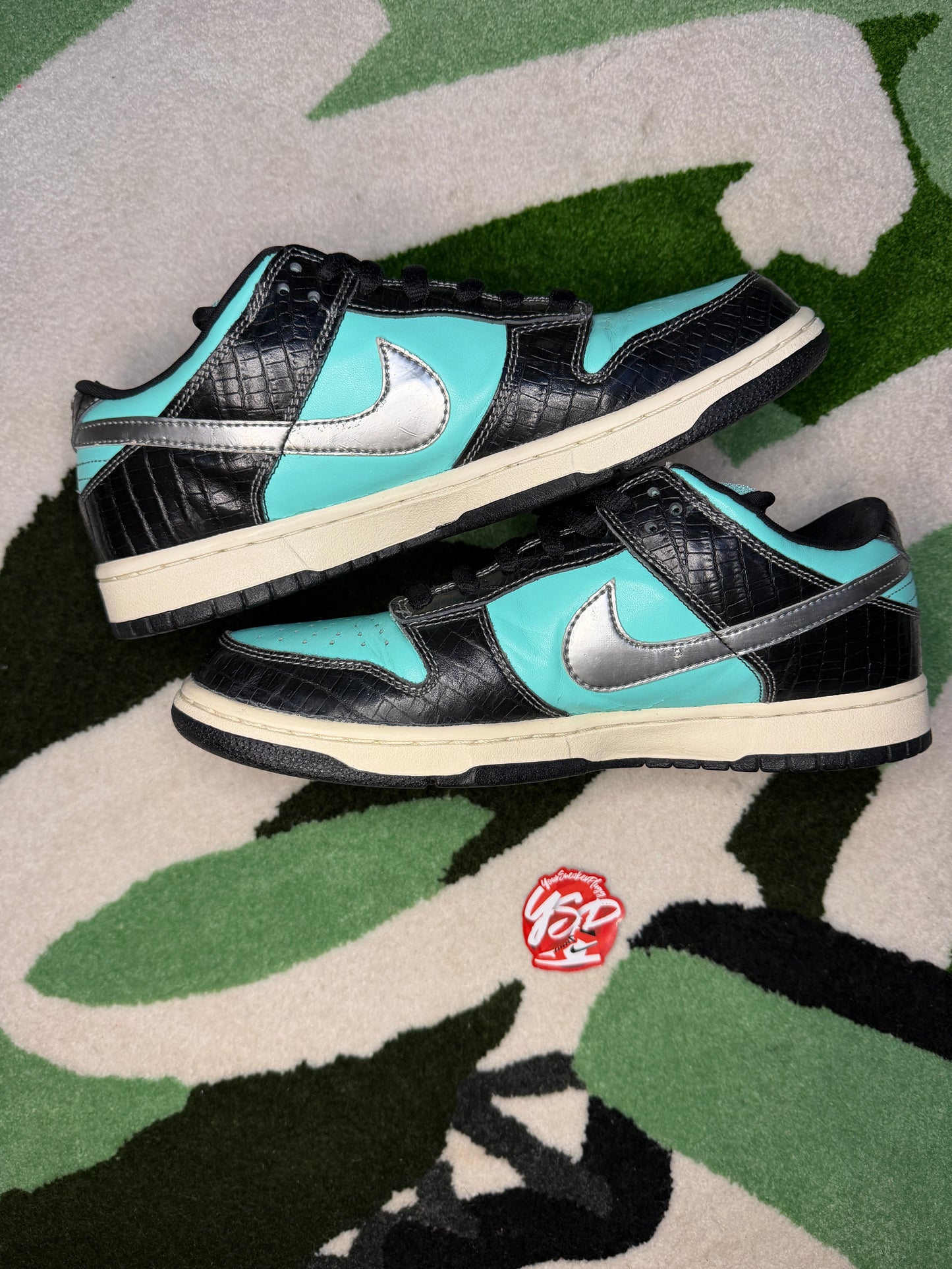 Nike SB Dunk Low x Diamond Supply Co. “Tiffany”
