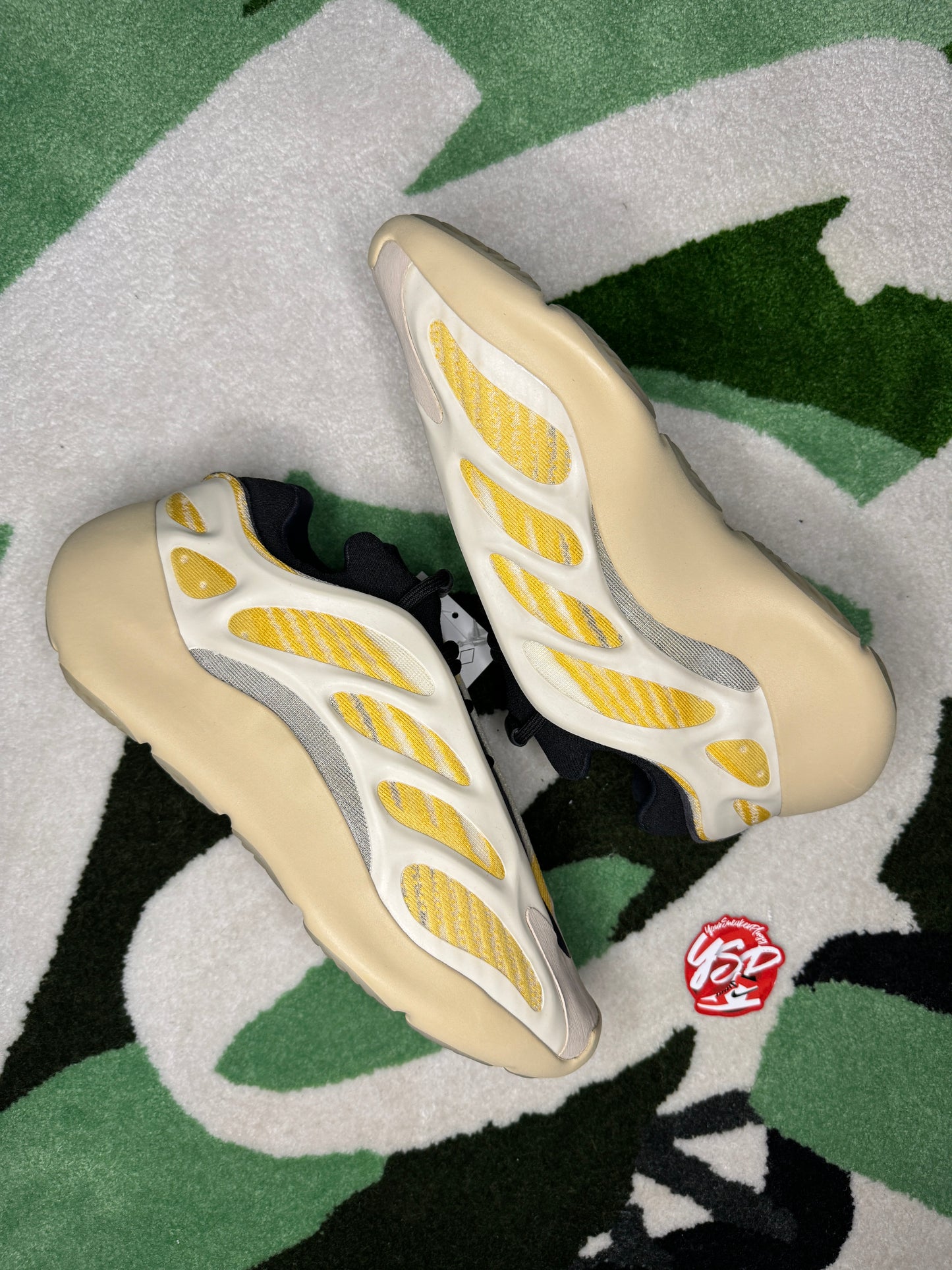 Yeezy 700 “Safflower”