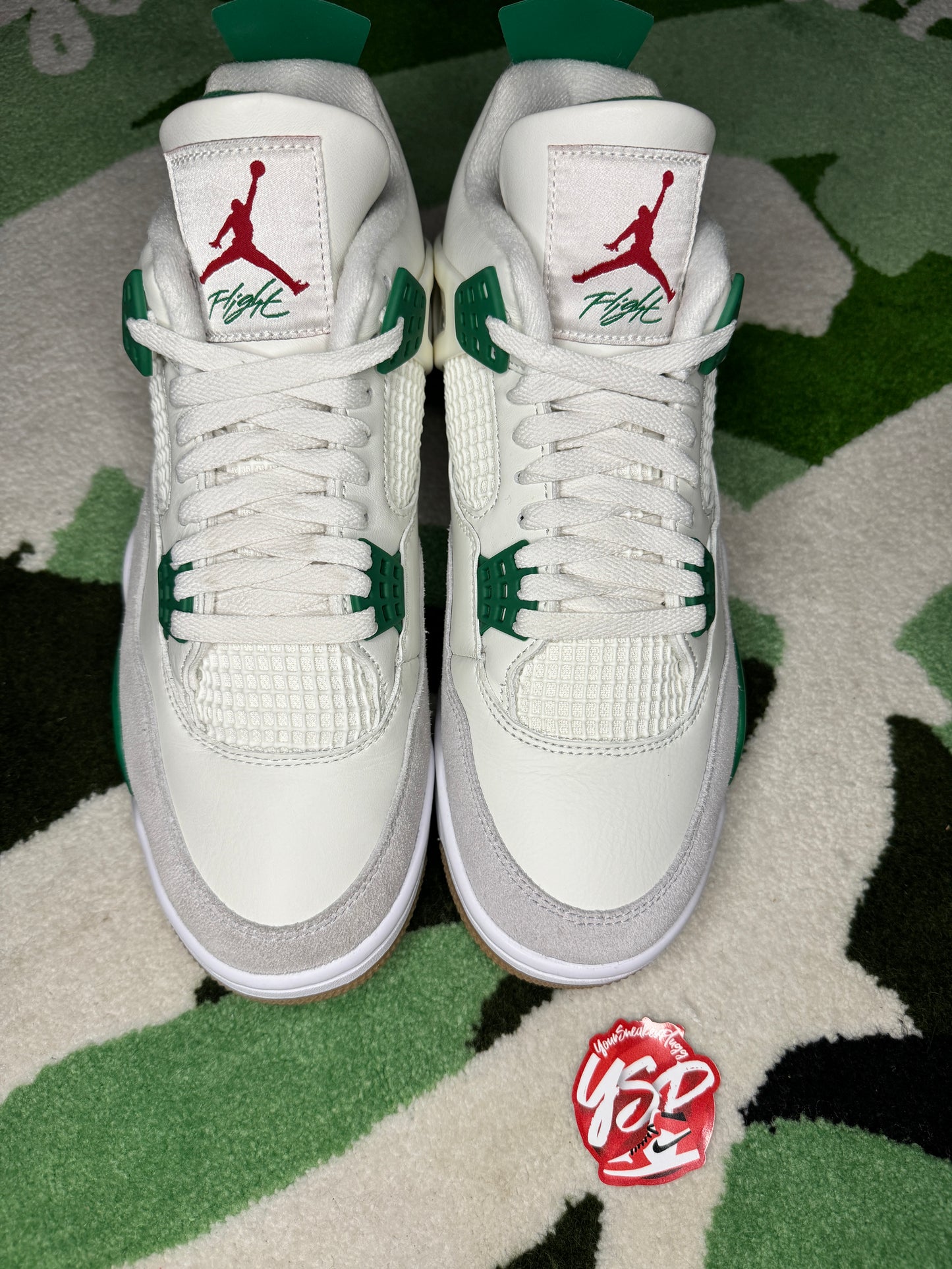 Jordan 4 SB “Pine Green”