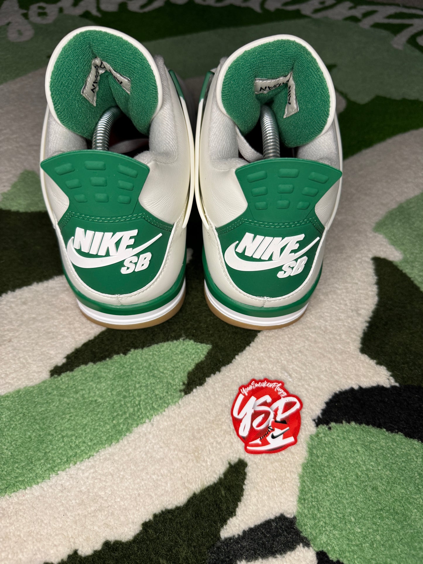 Jordan 4 SB “Pine Green”