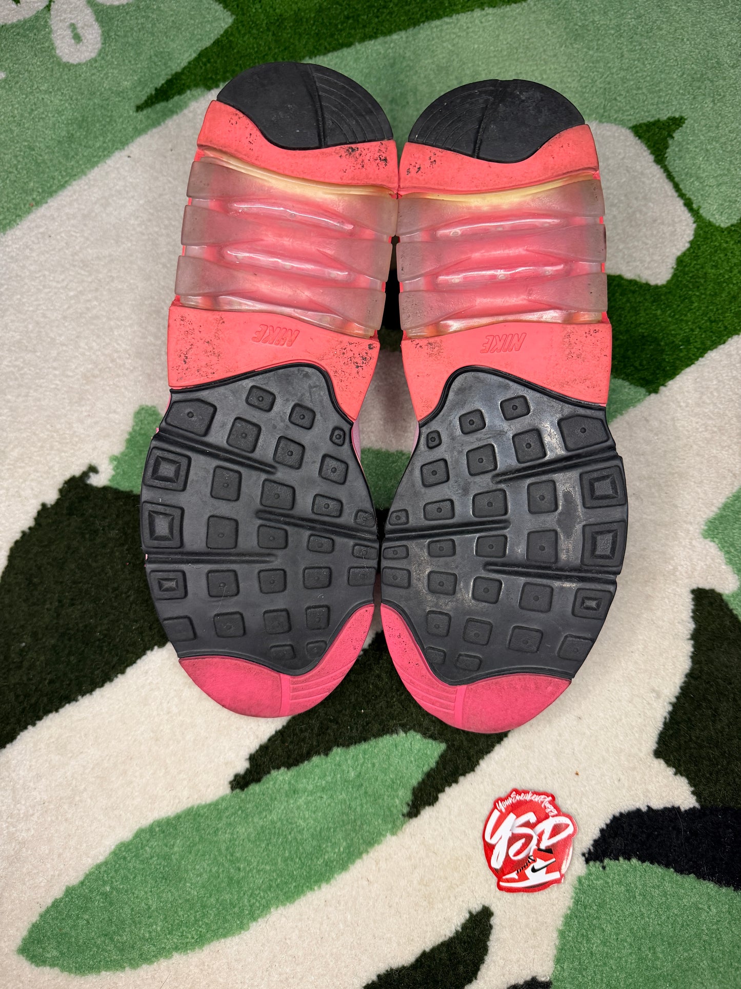 Nike Airmax 180 CDG (Comme Des Garçons) Pink