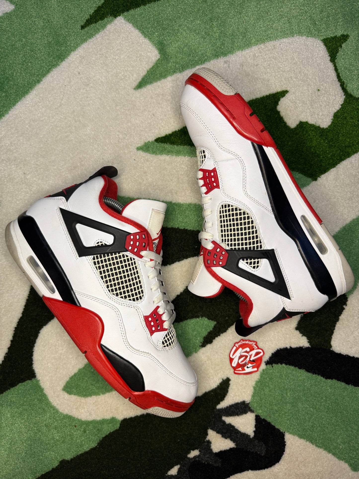 Jordan 4 “Fire Red”
