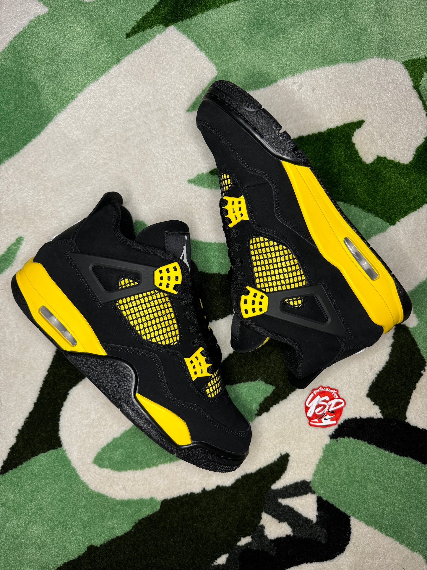 Jordan 4 “Thunder”