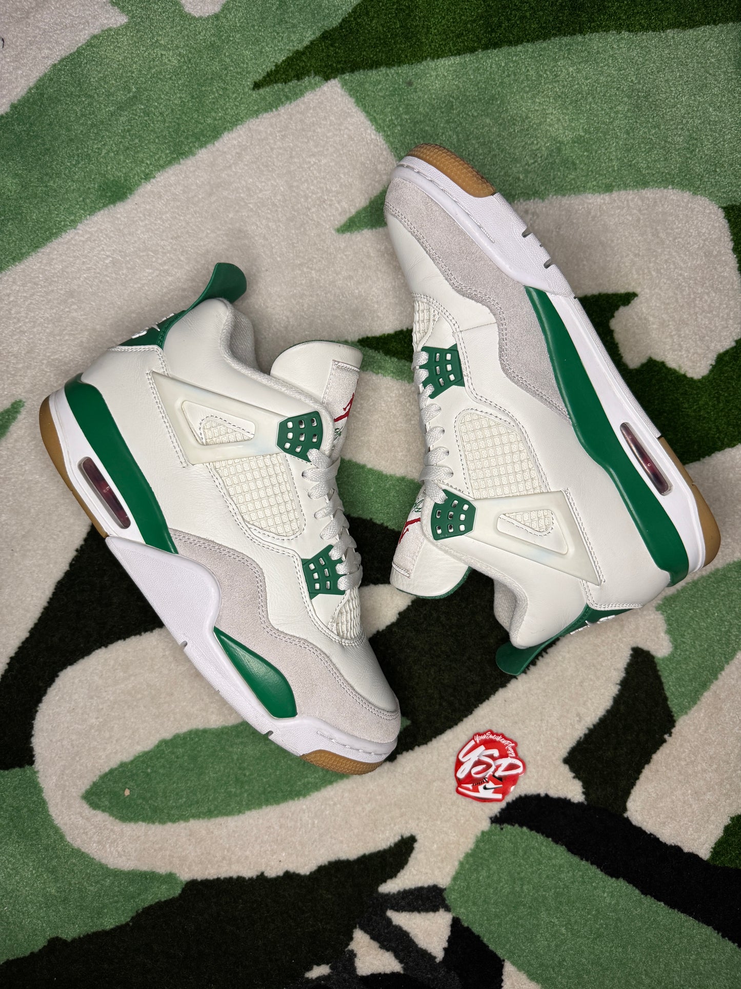 Jordan 4 SB “Pine Green”