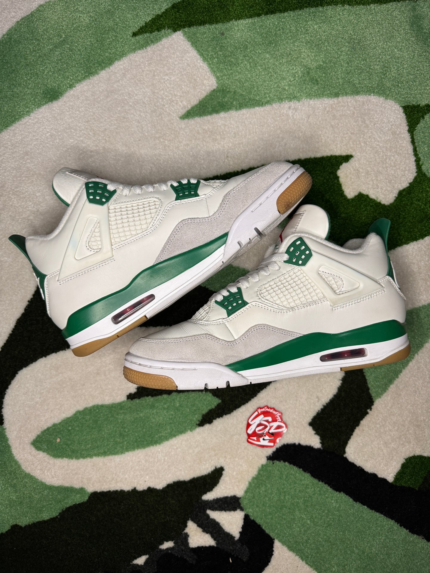 Jordan 4 SB “Pine Green”