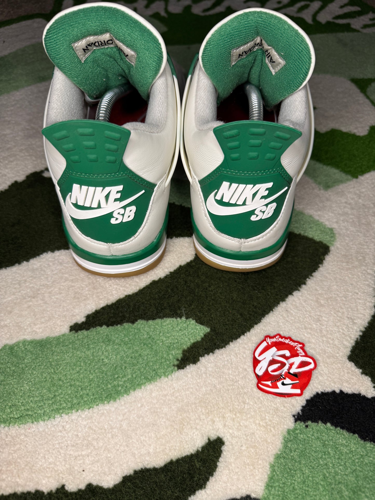 Jordan 4 SB “Pine Green”