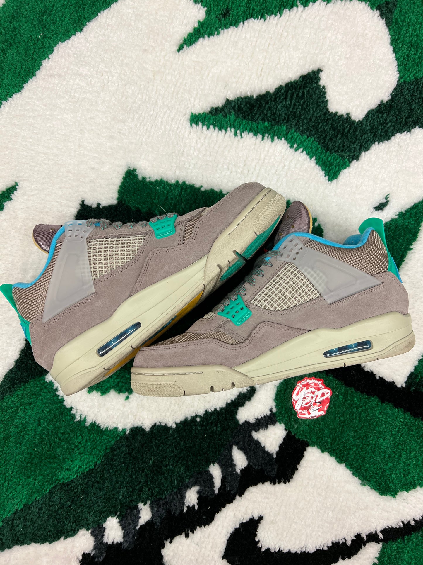 Jordan 4 x Union “Taupe Haze”