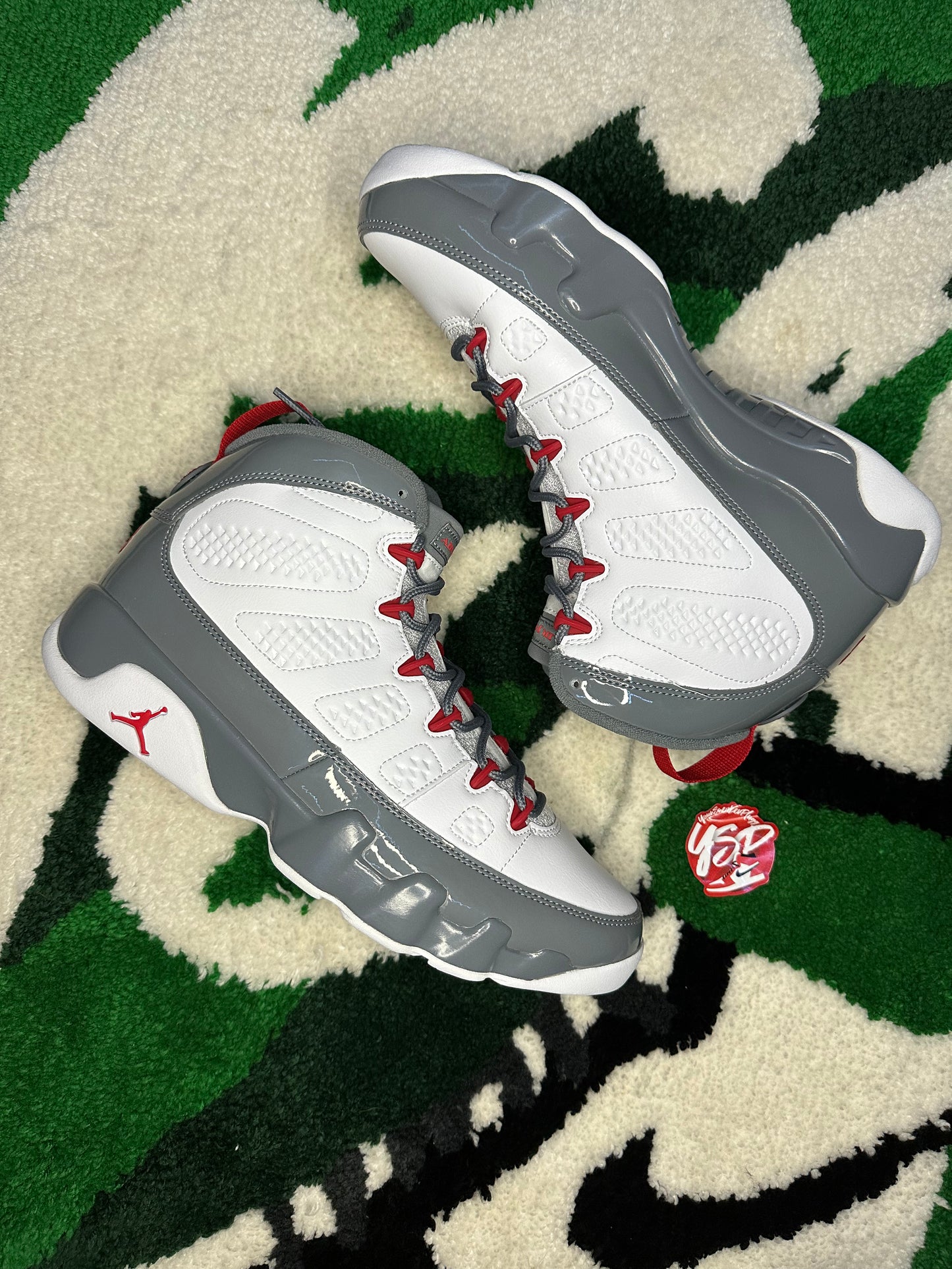 Jordan 9 “Fire red”