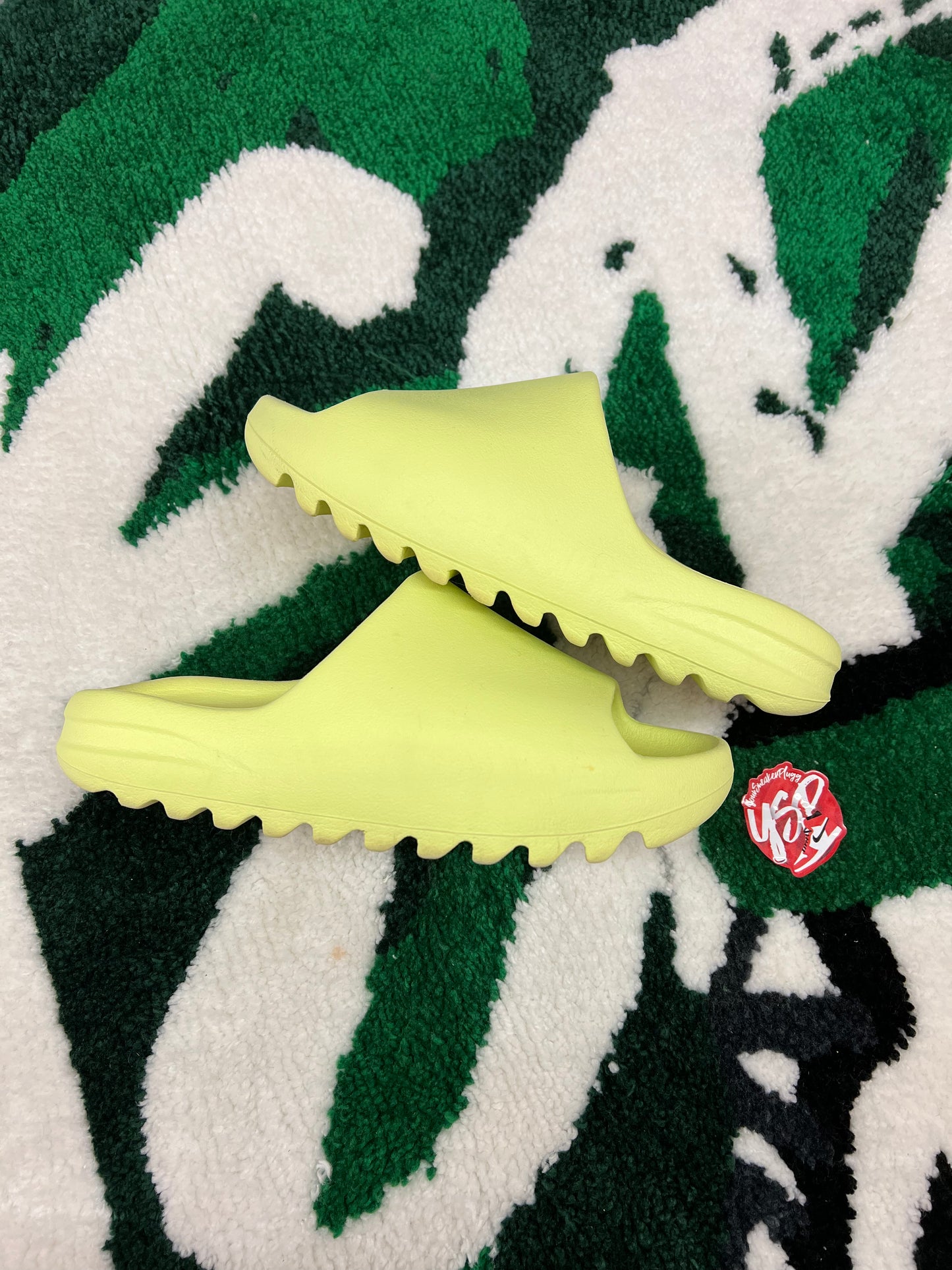 Yeezy Slide “Glow”